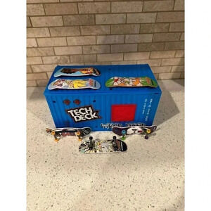 Tech deck ramp with tech decks bz